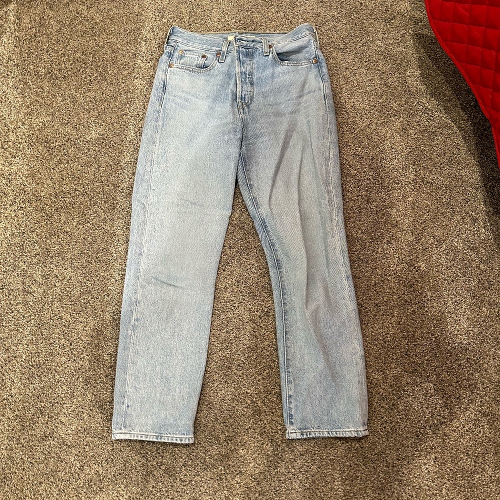 Levi Light Wash Jeans